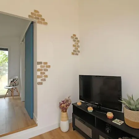 Studio Avec Jardin Et Terrasse